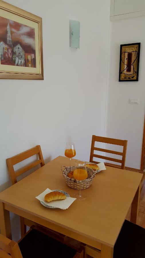 מרינה Apartman Relax מראה חיצוני תמונה