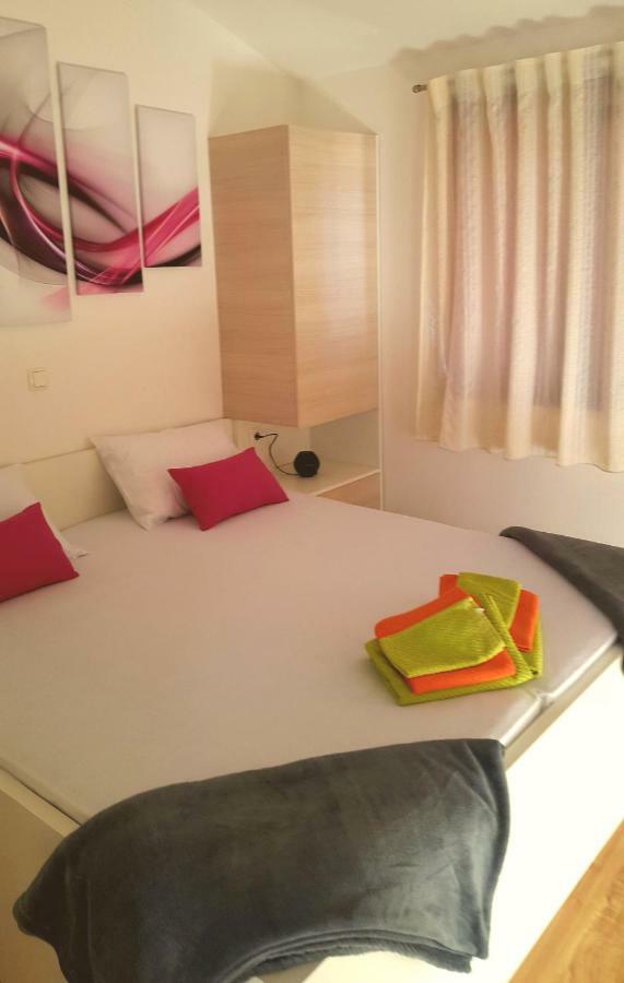 דירות מרינה Apartman Relax מראה חיצוני תמונה