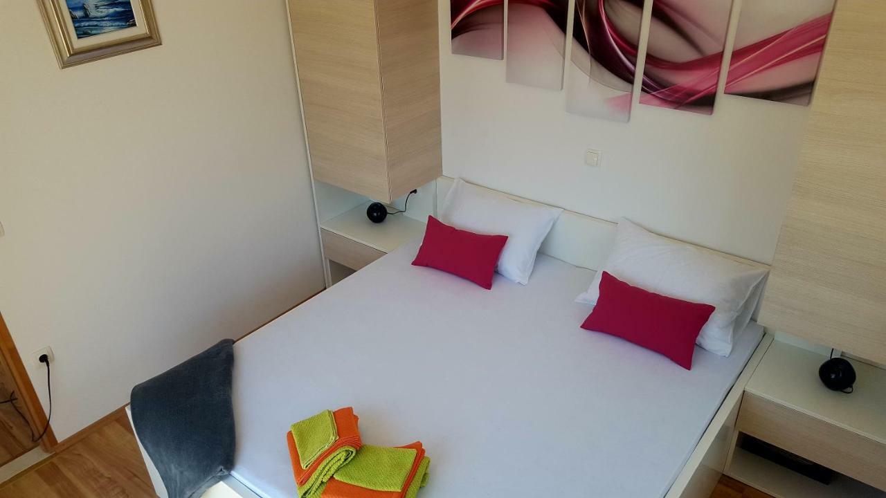 מרינה Apartman Relax מראה חיצוני תמונה
