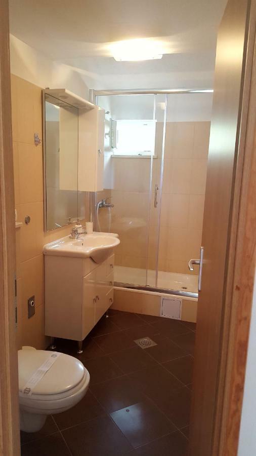 דירות מרינה Apartman Relax מראה חיצוני תמונה