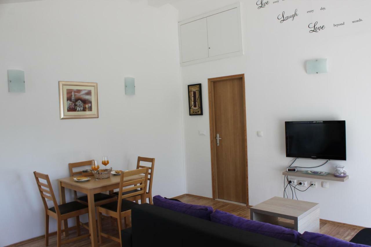 דירות מרינה Apartman Relax מראה חיצוני תמונה