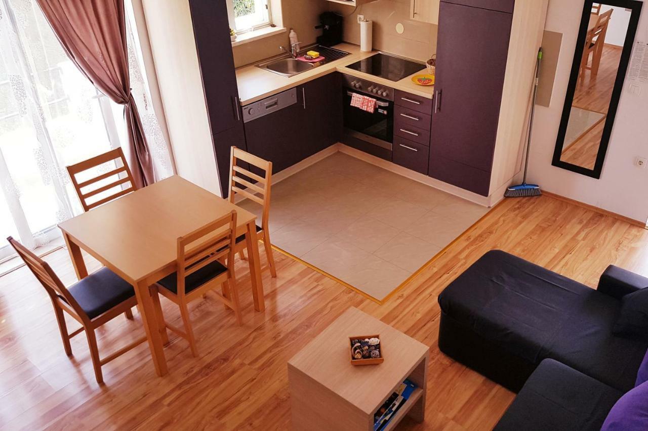 דירות מרינה Apartman Relax מראה חיצוני תמונה